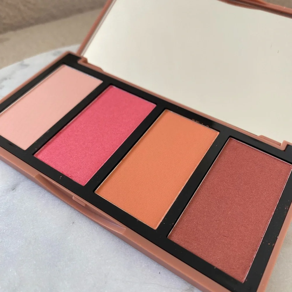 NIB Violet Voss Whispering Rosé Blush Palette